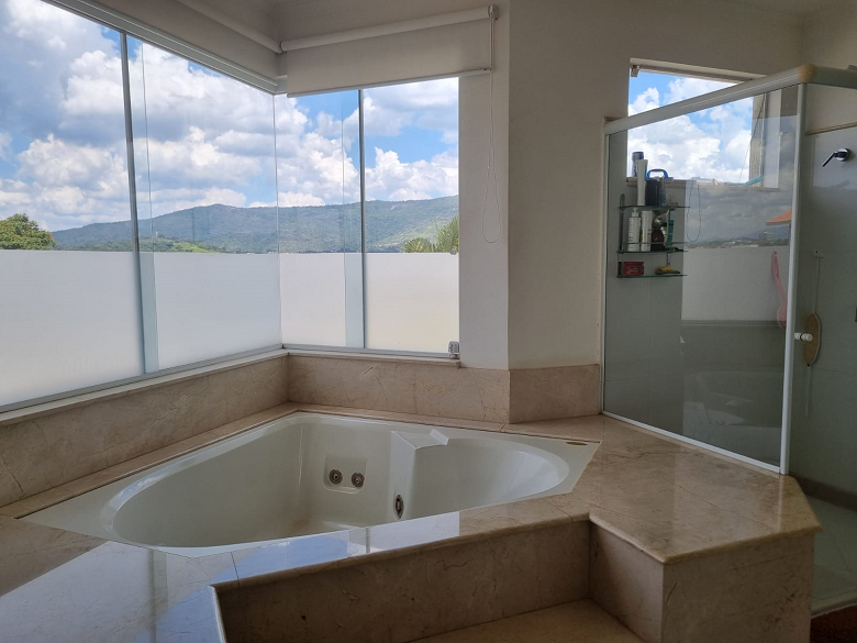 Casa com 3 dormitórios no Bairro Jardim do Lago