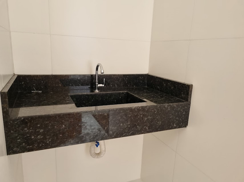 Casa sobrado com 3 dormitórios no Bairro Jardim do Lago