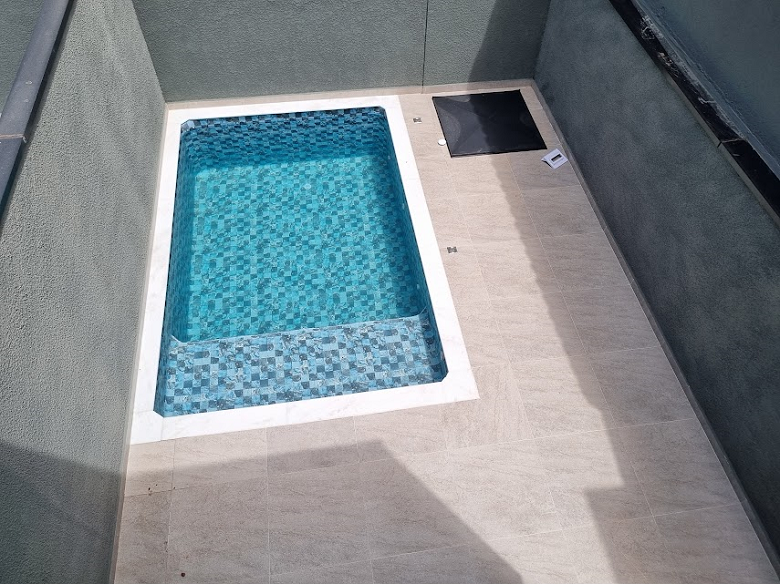 Casa sobrado com 3 dormitórios no Bairro Jardim do Lago