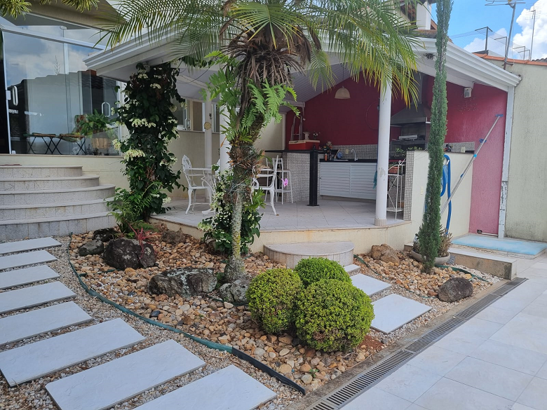 Casa com 3 dormitórios no Bairro Jardim do Lago