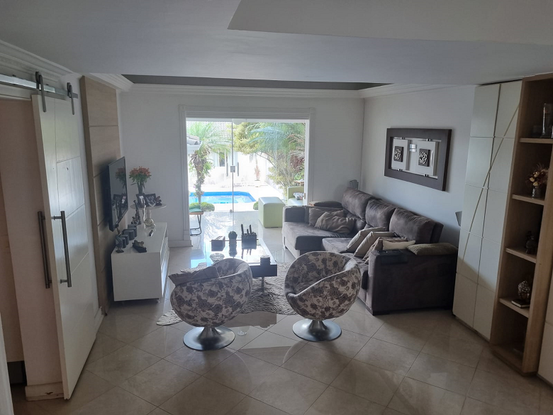 Casa com 3 dormitórios no Bairro Jardim do Lago