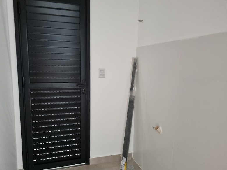 Casa sobrado com 3 dormitórios no Bairro Jardim do Lago