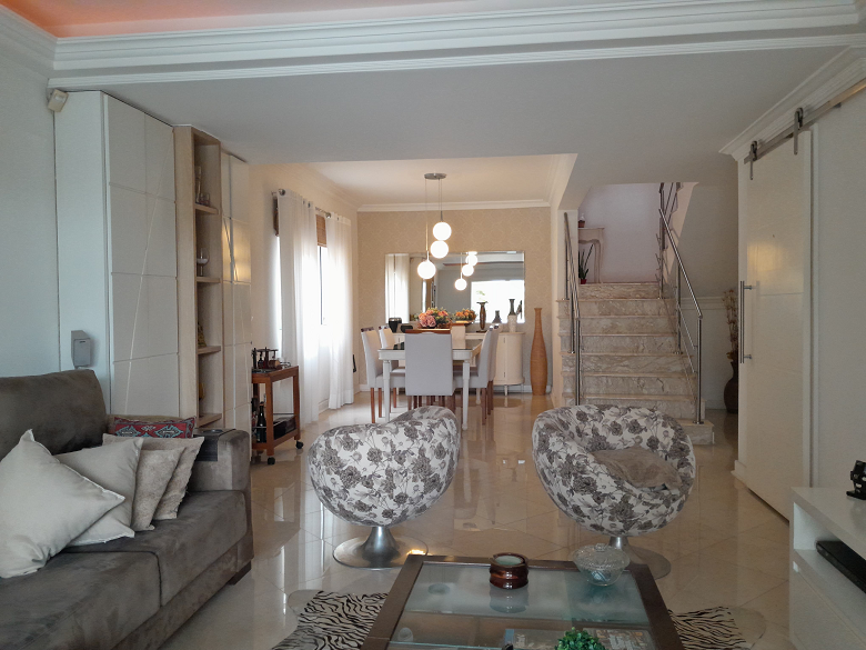 Casa com 3 dormitórios no Bairro Jardim do Lago