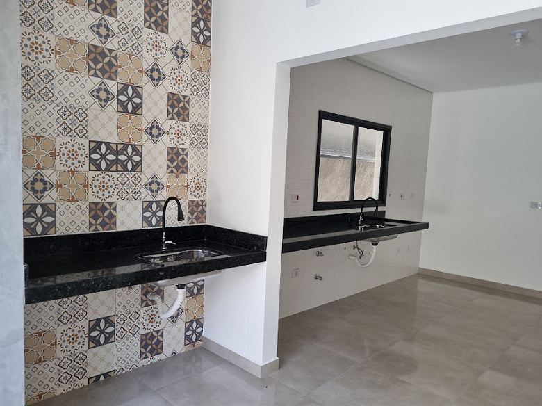 Casa sobrado com 3 dormitórios no Bairro Jardim do Lago