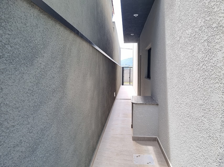 Casa sobrado com 3 dormitórios no Bairro Jardim do Lago