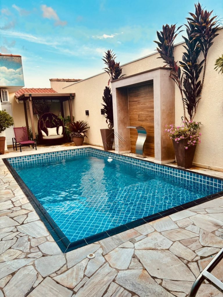 Casa térrea á venda no B° Jardim Cerejeiras