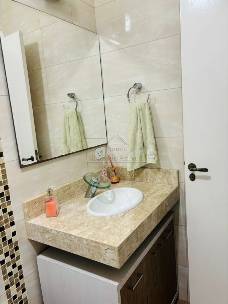 Casa térrea á venda no B° Jardim Cerejeiras
