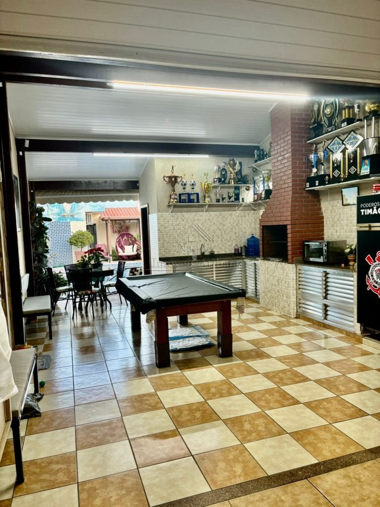 Casa térrea á venda no B° Jardim Cerejeiras