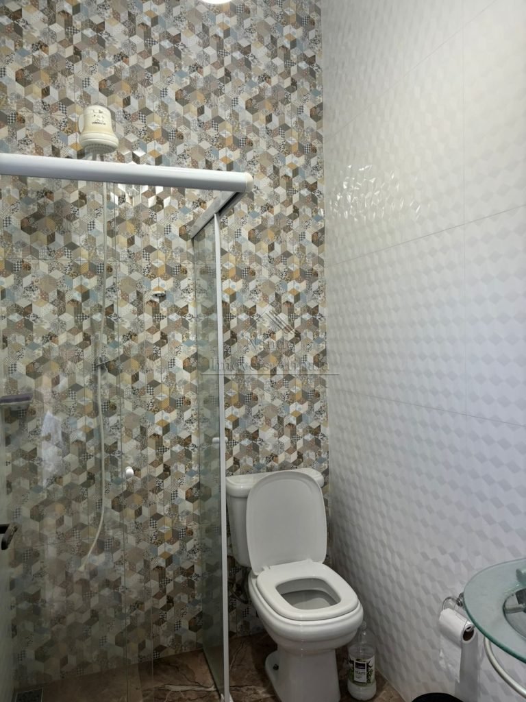 Casa térrea á venda no B° Jardim Cerejeiras
