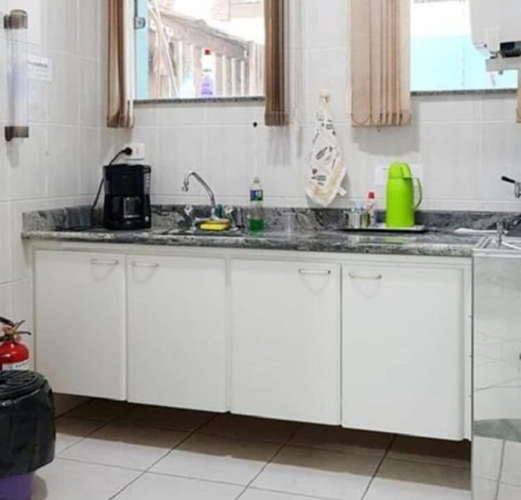 Ponto Comercial á venda em Atibaia SP com estacionamento para 8 veículos