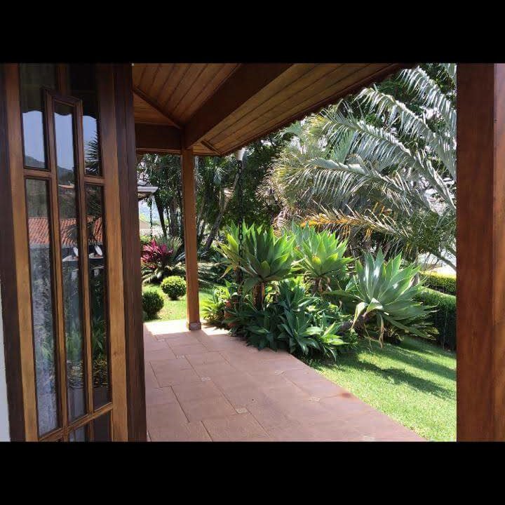 Casa á venda Condomínio Flamboyant com 490 mts área construída