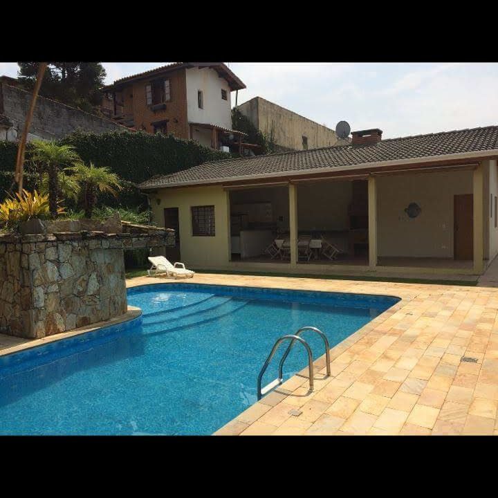 Casa á venda Condomínio Flamboyant com 490 mts área construída
