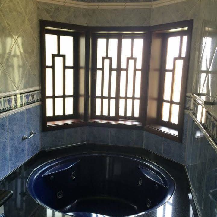 Casa á venda Condomínio Flamboyant com 490 mts área construída