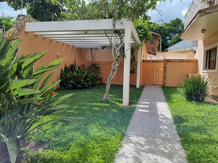 Casa alto padrão á venda em Atibaia SP no B° Jardim Sumaré  – Atibaia